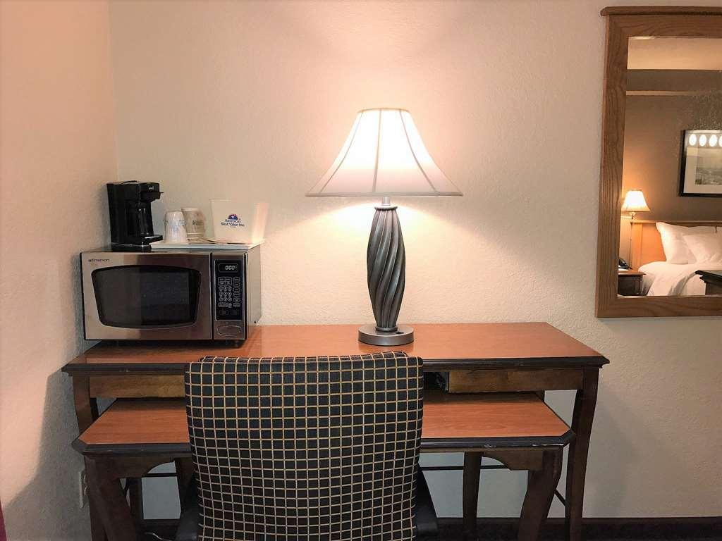 Americas Best Value Inn לינווד חדר תמונה