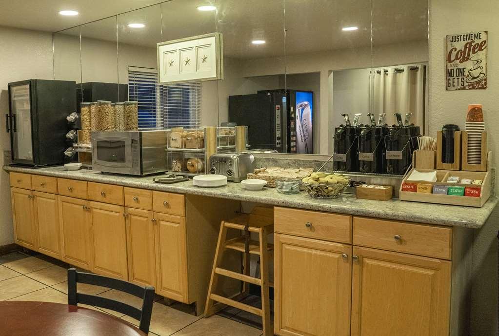 Americas Best Value Inn לינווד מסעדה תמונה
