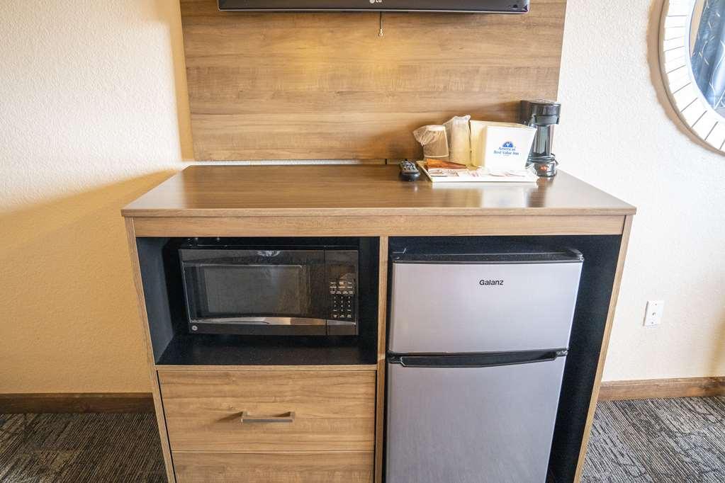 Americas Best Value Inn לינווד חדר תמונה