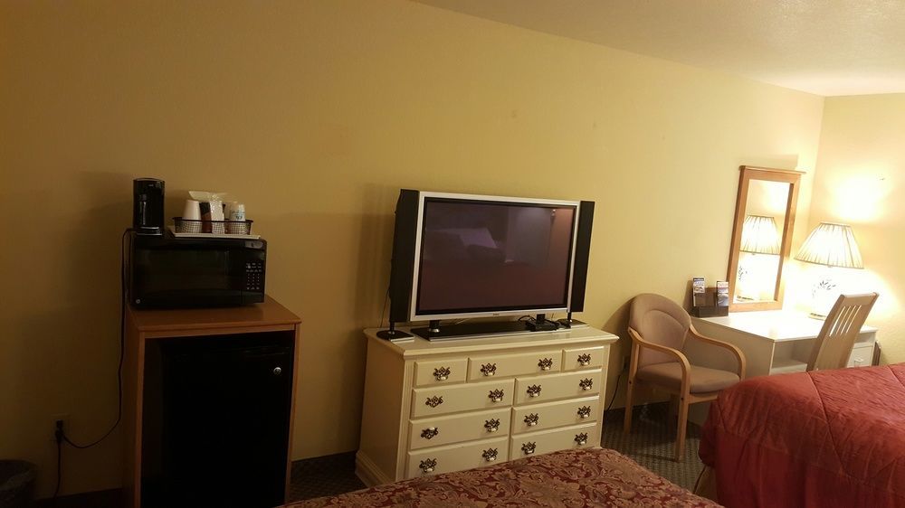 Americas Best Value Inn לינווד מראה חיצוני תמונה