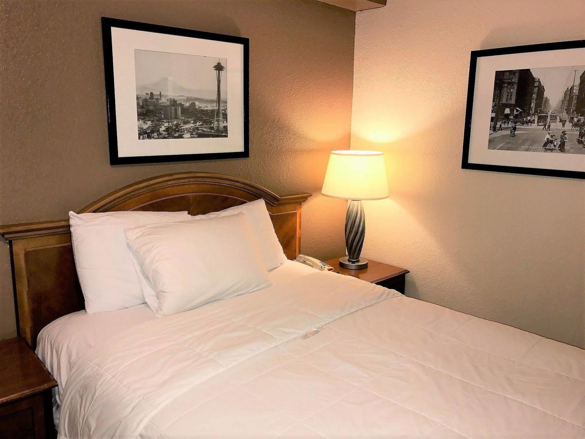 Americas Best Value Inn לינווד מראה חיצוני תמונה